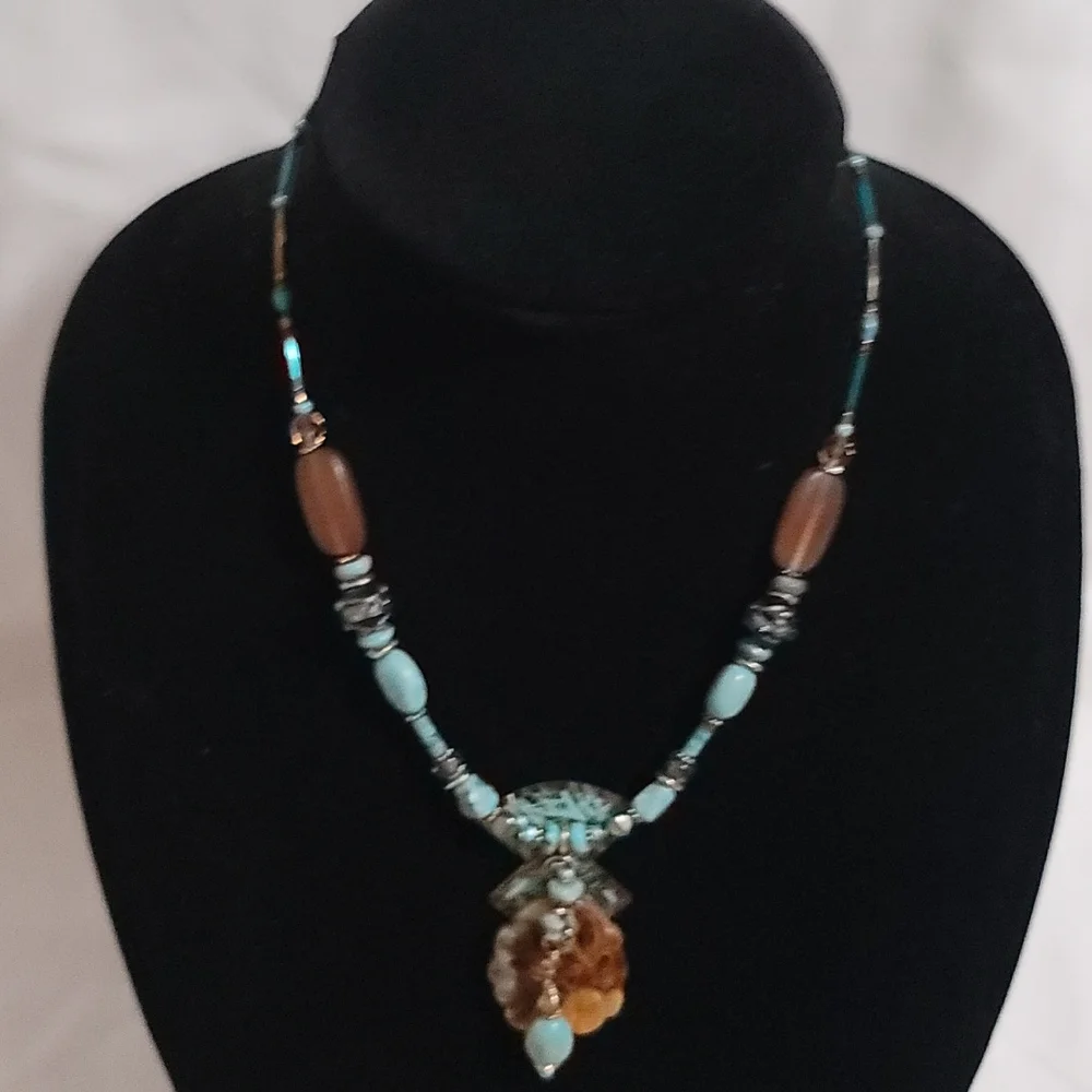 Turquoise & Brown Jade Beaded Necklace - Picture 5 of 7